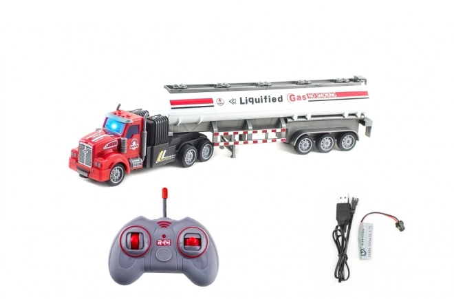 RC cisterna z svetlobnimi efekti 1:46