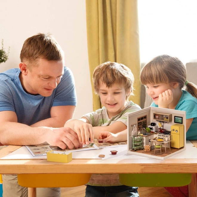 RoboTime miniatura hiške Kuhinjica Happy Meals