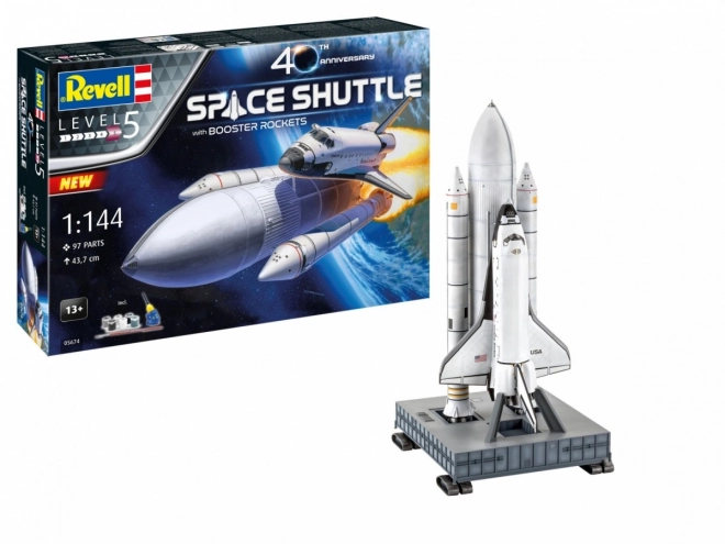 Revell model Space Shuttle s pospeševalnimi raketami