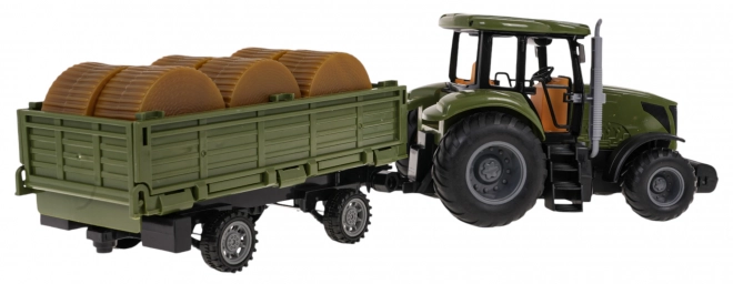 Traktor z zelenim priklopnikom R/C