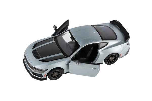 Avto Kinsmart 2024 Ford Mustang Dark Horse 1:38 kovina/plast 12,5 cm 4 barve z vzvratnim pogonom 12 kos v škatli