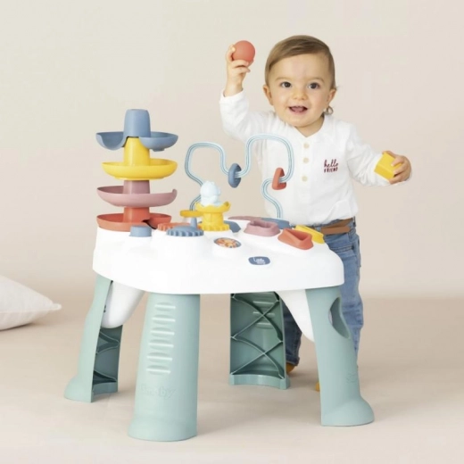 Zabaven stolp za kroglice za učenje vzroka in posledice