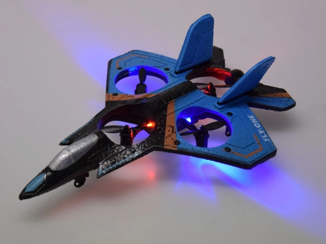 Daljinsko vodeni dron Quadcopter z LED diodami