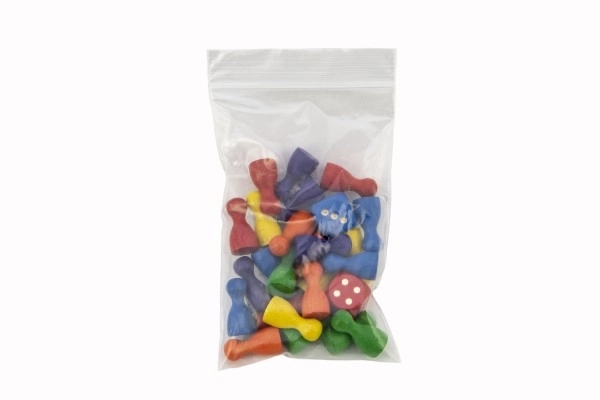 Figurice lesene 25mm 24kos 6 barv+ 2 kocki družabna igra v vrečki 7x13cm