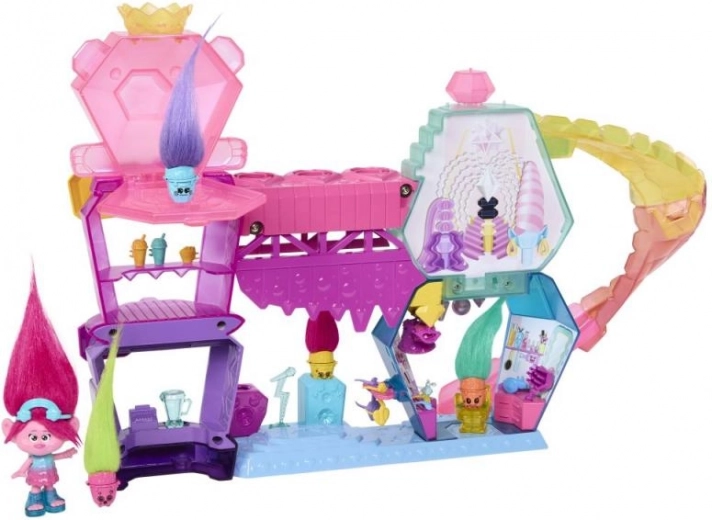 Dvonadstropna pustolovščina z odrom in toboganom