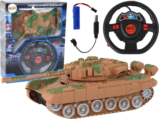 Daljinsko voden tank z svetlobnimi in zvočnimi učinki