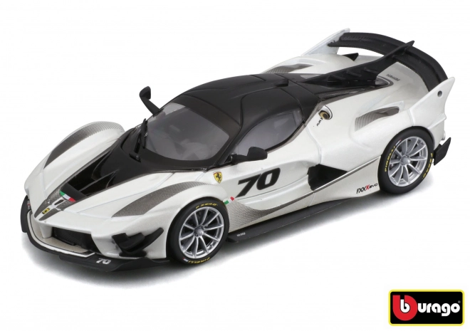 Kovinski model Ferrari FXX-K EVO 2017 bel/drn