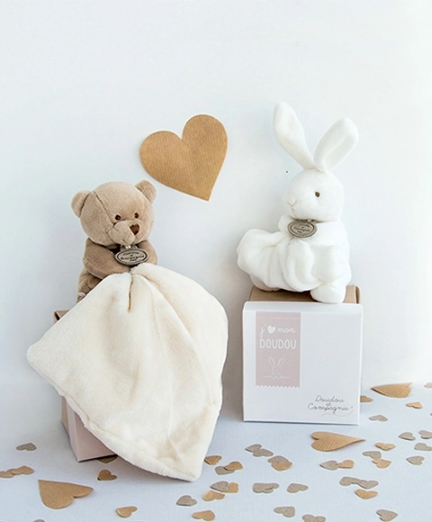 Doudou darilni set - medvedek s ninico 10 cm
