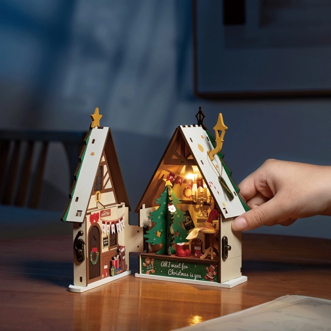 Miniatura praznične hišice