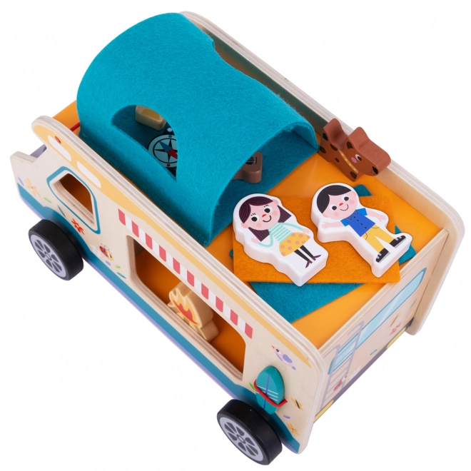 Tooky Toy leseni avtodom s figurami za kampiranje