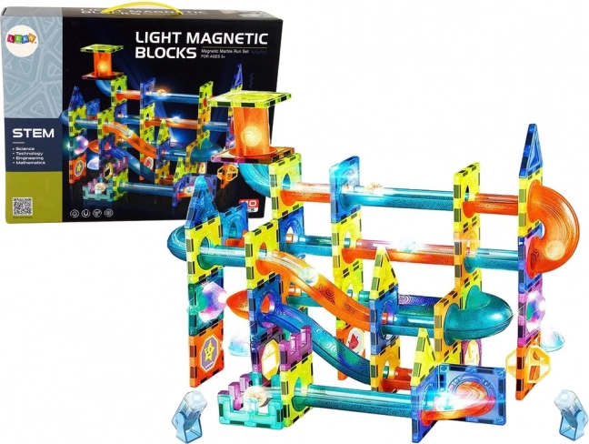 Magnetna proga za kroglice plastika 110 kosov 16 kroglic + dodatki na baterije v škatli 36x28x9cm