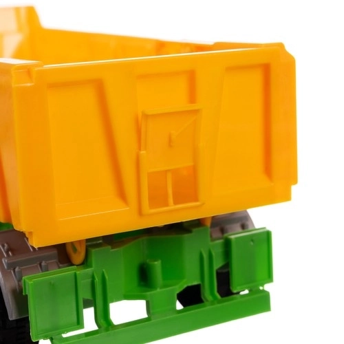 Kmetijski traktor s prikolico 24711