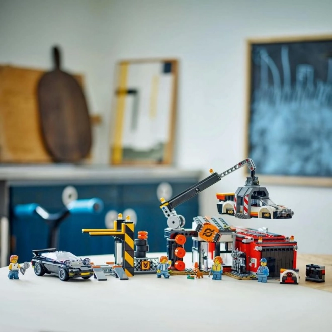 LEGO® City 60472 Avtodvorišče