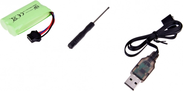 Polnilni akumulator 7,4 V in priložen USB kabel