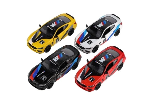 Avto Kinsmart BMW M8 Competition Coupé 1:38 kov/plast 12,5cm 4 barve na povratni pogon 12kom v škatli