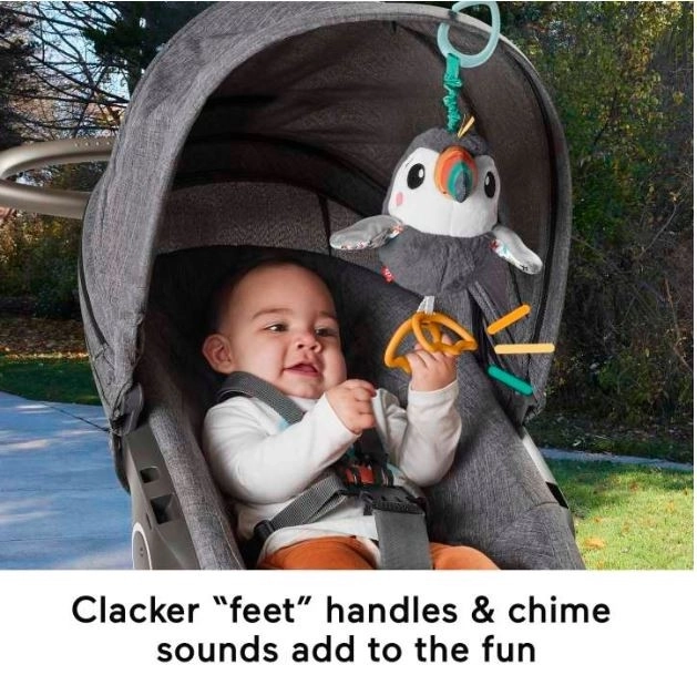 Obesek s pisanim tukana
