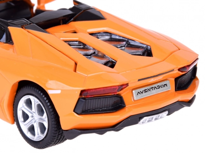 Interaktivni kovinski model avtomobila Lamborghini Aventador Roadster