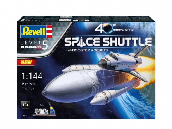 Revell model Space Shuttle s pospeševalnimi raketami