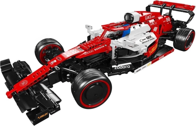 Gradbeni komplet dirkalne formule z RC, 1185 delov – rdeča, merilo 1:8