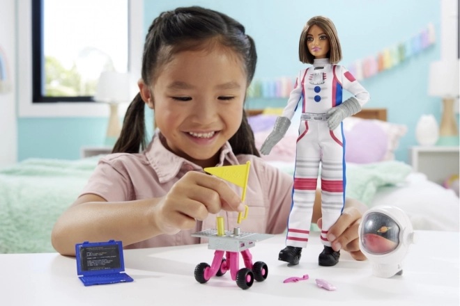 Kariera punčke Barbie, Astronavt