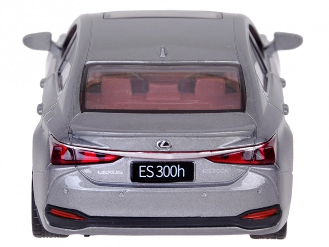 Model avtomobila Lexus ES300h 1:35 z osvetlitvijo in zvokom