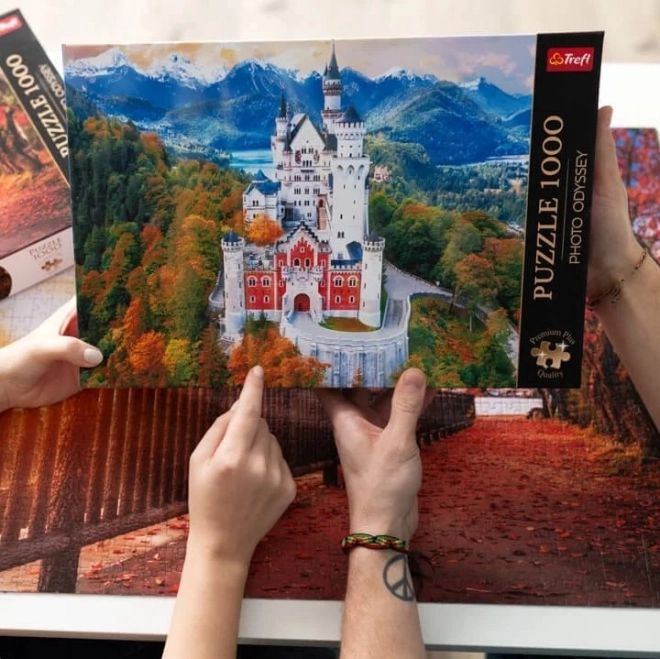 TREFL Puzzle Premium Plus Foto Odiseja: Grad Neuschwanstein 1000 kosov