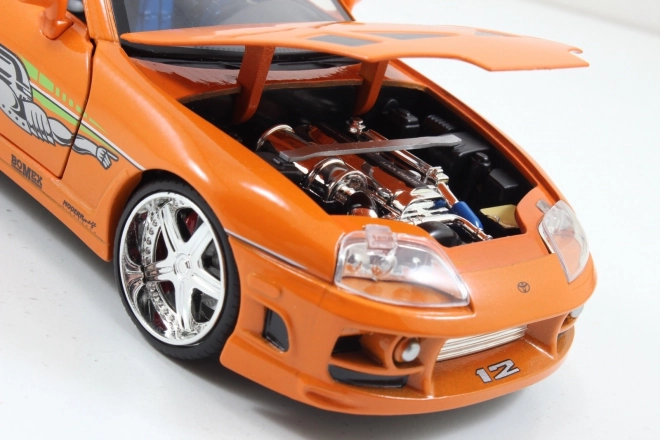 Hitri in drzni avto 1995 Toyota Supra 1:24