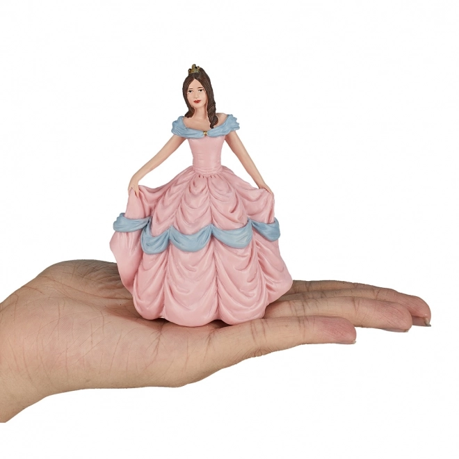 Princesa z roza obleko