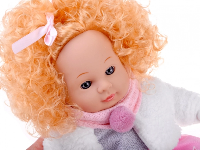 Bogat blond kodrasti las za česanje in oblikovanje