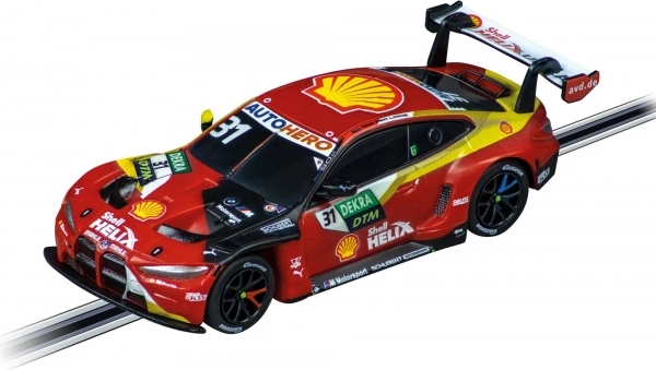 Podrobna dirkalnika BMW M4 GT3 in Ferrari 488 GT3