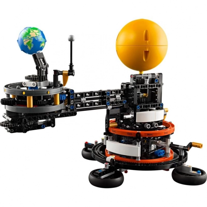 LEGO4 Technic 42179 Planeta Zemlja in Luna na orbiti