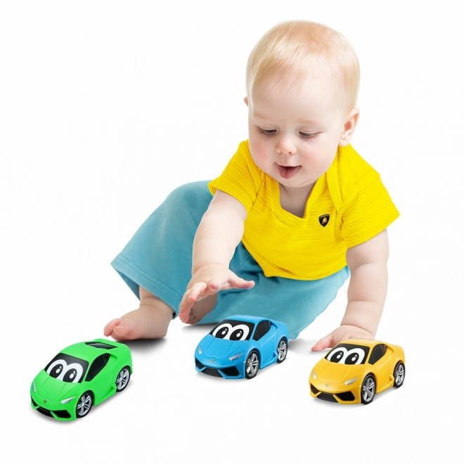 avto z velikimi očmi Lamborghini