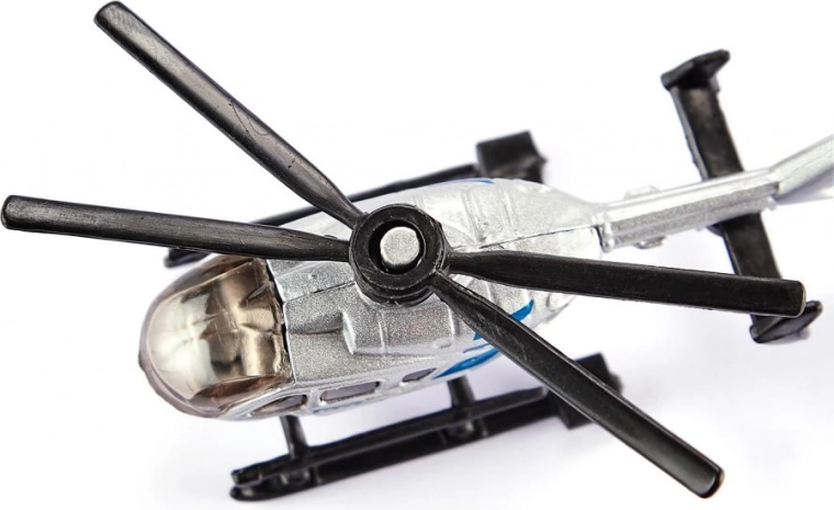 Vzdržljiva kovinsko‑plastična konstrukcija