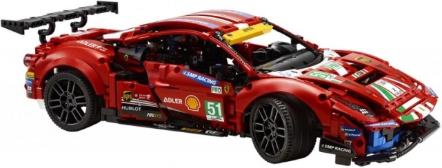 Ikoničen dirkalni dizajn FERRARI