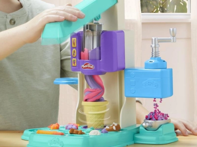 Play-doh Ukrivljena igra7da sladoledarna