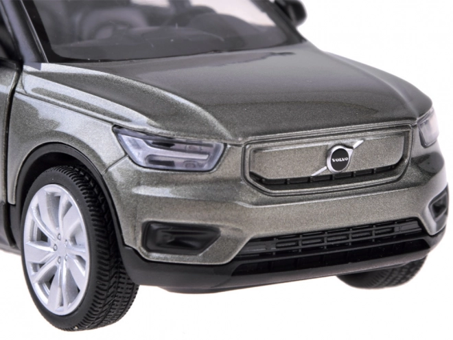 Kovinski model avtomobila električni crossover Volvo XC40