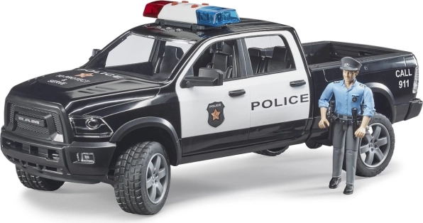 bruder policijski terenski pick-up ram s policistom