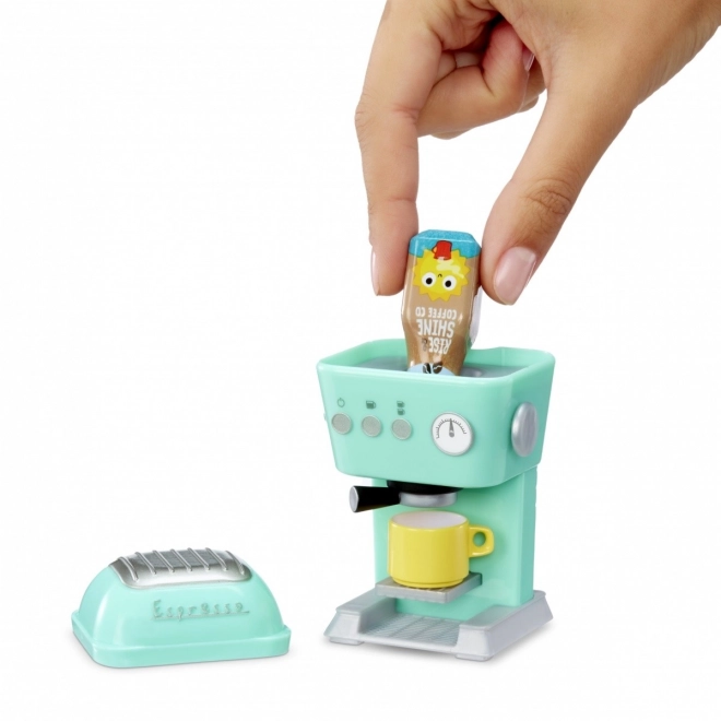 MGA's Miniverse – Mini Aparati, PDQ