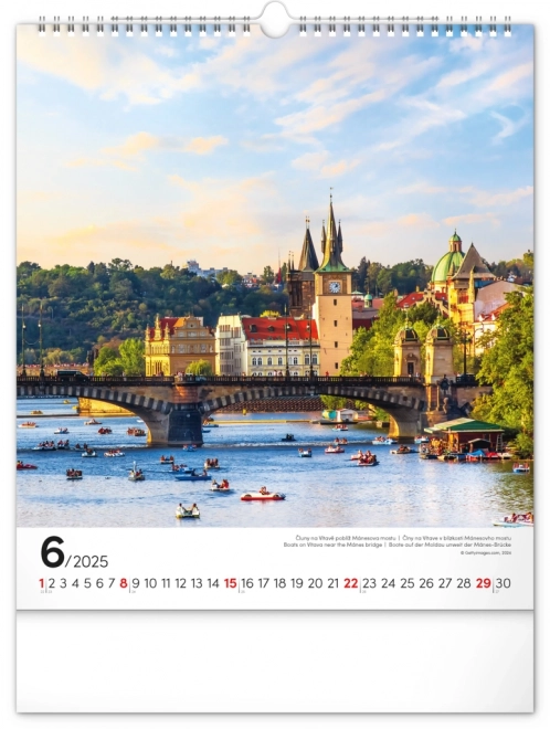 Stenski koledar Praga 2025, 30 × 34 cm