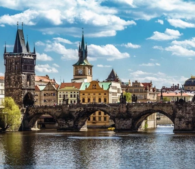 Češka kolekcija: Praga – pogled na Karlov most, sestavljanka 1000 kosov RAVENSBURGER