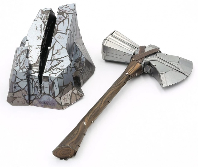 METAL EARTH 3D sestavljanka Avengers: Thorovo sekiro