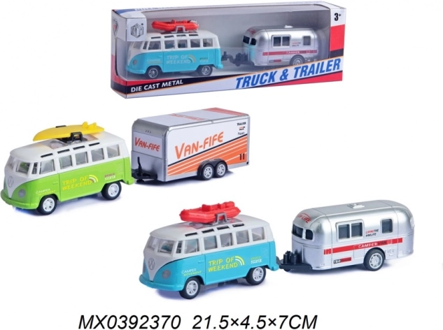 Minibus s prikolico