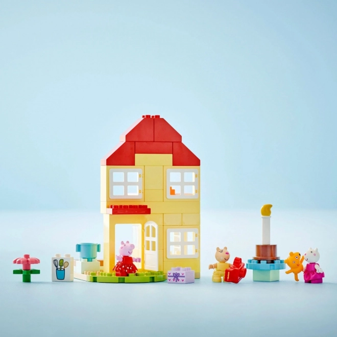 LEGO DUPLO 10433 Pujsa Pepa in rojstnodnevna hiša