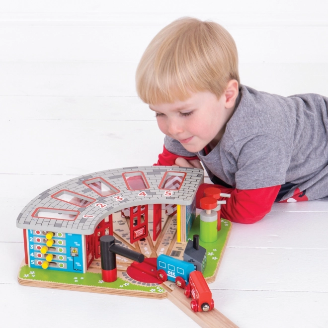 Bigjigs Rail Ekskluzivna garaža za 5 vlakcev