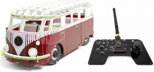 RC minivan rdeč – sestavljanka modela Volkswagen Transporter T1 brez lepljenja