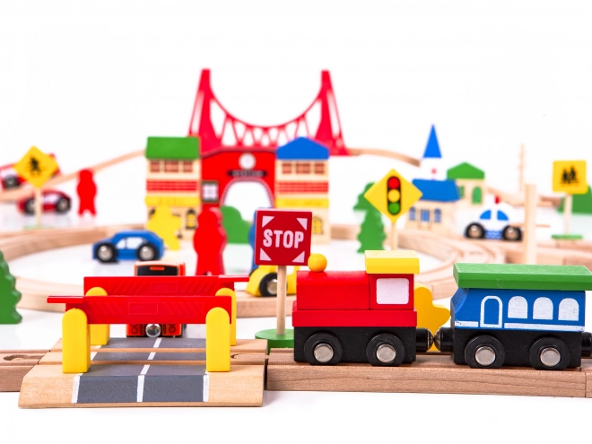 Lesena baterijska železniška komplet 90 delov Ecotoys