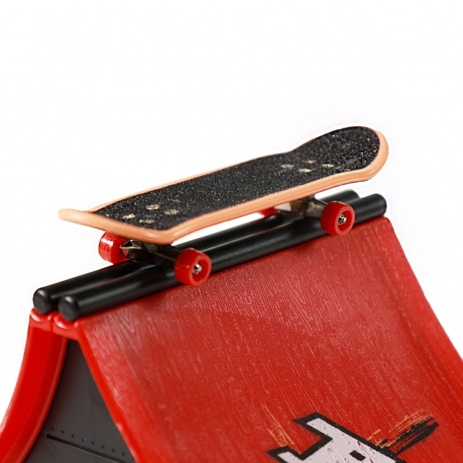 Skatepark - rampa za skateboard/fingerboard privijač