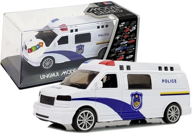 Policijski avto z navijalnim pogonom, lučmi in zvokom