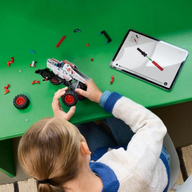 Lego Technic Monster Jam Thunderroarus s pogonom pull-back