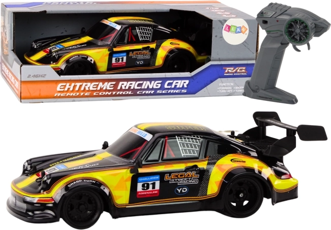 RC avto 1:16 z gumijastimi kolesi za drift – rumeno